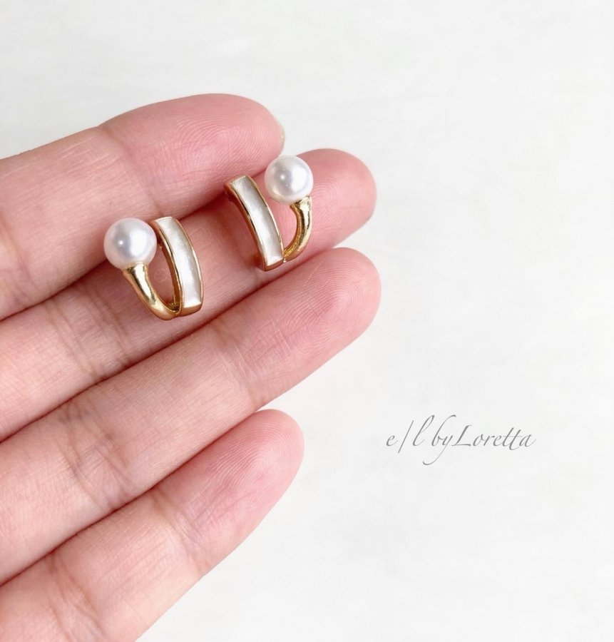 Rakuten - Pearl color hoop pierce　アクセサリー　ピアス　GOLD　ゴールド　金　WHITE　ホワイト　白　レディース　女性　大人可愛い　かわいい　フェミニン　セット　　上品　お洒落　おしゃれ　カジュアル　エルバイロレッタ　E/L byLoretta　E/L