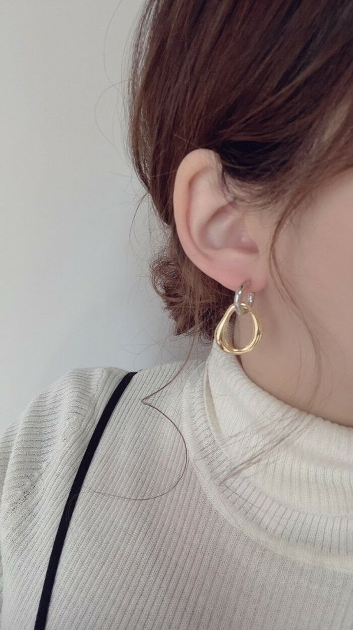 Silver & Gold w ring pierce