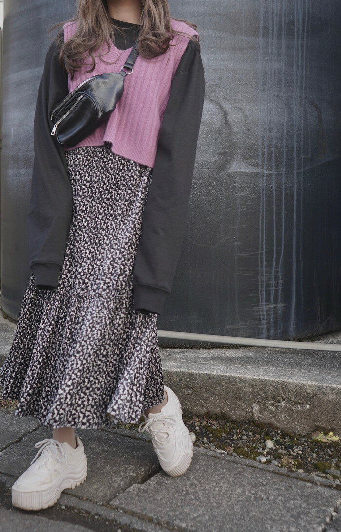 Back Ribbon Knit Vest (lavender)　レディース　ニットベスト　ラベンダーパープル　紫　ライトパープル　レイヤード　重ね着　ノースリーブ　バックリボン　女性　ファッション　ガーリー　カジュアル　洋服　アパレル　A.D.G　エーディージー　人気　オールシーズン