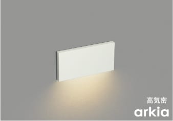 品番：AB52210 品名：LEDフットライト 価格：11500円 メインスペック 器具ジャンル：フットライト 光源光色：LED（電球色） 税抜価格：11,500円 その他の属性：LED1.7W LED 本体：アルミダイカスト・マットファインホワイト塗装 パネル：アクリル・乳白色 ●高-60 幅-120 出幅-9 埋込穴径-□48×110 埋込深-60mm 重-0.2kg ●消費電力：1.7W ●演色性：Ra82 ●色温度：2700K ●光束維持時間：40,000時間 ●取付可能壁厚9〜25mm ●取付必要深：60mm ●断熱施工（グラスウール）対応 ●調光器併用不可 ●写真方向以外取付不可 ●3VA（100V） あかり専科掲載頁：259頁 あかり専科掲載ページ：259ページ メーカー希望小売価格はメーカーカタログに基づいて掲載しています