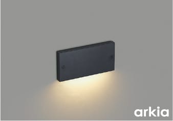 品番：AU53913 品名：LED防雨型フットライト 価格：18000円 メインスペック 器具ジャンル：フットライト 光源光色：LED（電球色） 税抜価格：18,000円 その他の属性：LED3.6W LED 本体：アルミダイカスト・サテンブラック塗装 パネル：アクリル・乳白色 ●高-60 幅-120 出幅-9mm 重-0.2kg ●消費電力：3.6W ●定格光束：5 lm ●固有エネルギー消費効率：1.3 lm/W ●演色性：Ra82 ●色温度：2700K ●光束維持時間：40,000時間 ●IP65 ●器具外結線専用型 ●取付には別売専用取付プレート（AE53916E）が必要です ●調光器併用不可 ●断熱施工不可 ●取付には別途埋込ボックス（市販品）が必要です ●6VA（100V） あかり専科掲載頁：489頁 あかり専科掲載ページ：489ページ メーカー希望小売価格はメーカーカタログに基づいて掲載しています