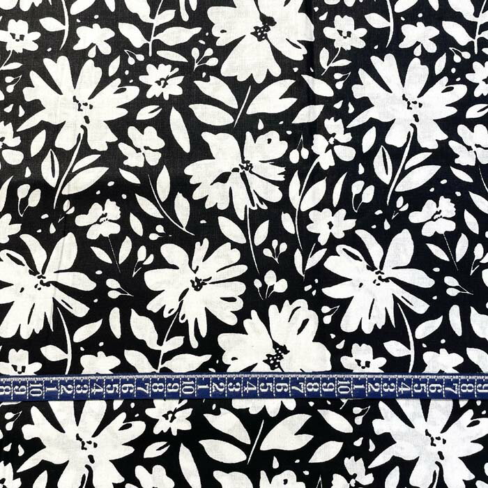 ＊110cm×50cmでお届け＊ アフリカ布 ハギレ 生地 輸入生地 アフリカン ハンドメイド アフリカンプリント クロス 手作り アクセサリー パッチワーク カンガパーニュー キテンゲ ケンテ ケンテ柄 アフリカンファブリック 手芸用品 資材 アフリカンバティック 大人気 個性派