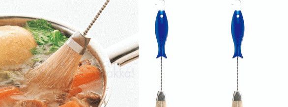 ポアソンキッチン　あくとりブラシ♪お魚モチーフのあくとりブラシ。お玉ですくわなくても、ブラシの先でサッとなでるだけでアクがよくとれます。【】【5 】【大人気】