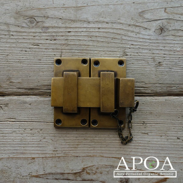 商品説明 商品名 とめ金具 真鍮 Q.006 本体サイズ サイズ　横：約84mm　縦：約82mm　高さ：約27mm 材質 真鍮 備考 ※こちらの商品は、手づくりでアンティークの風合いに仕上げられています。多少のキズや汚れ、サイズの誤差や色目...