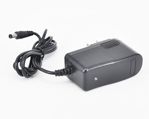 16.8V バッテリー充電器 バッテリーチャージャー 充電式投光器 出力1A AC充電器 AC100V〜240Vに対応 PSE認証済み ACアダプター 16.8V バッテリー充電器 バッテリーチャージャー 充電式投光器 出力1A AC充電器 AC100V〜240Vに対応 PSE認証済み ACアダプター