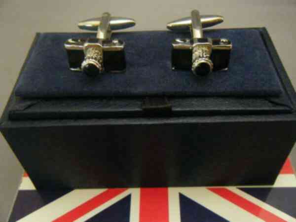 【楽ギフ_包装】カウス カフリンクス メンズ 紳士 英国製 Cufflinks カメラ Camera L279