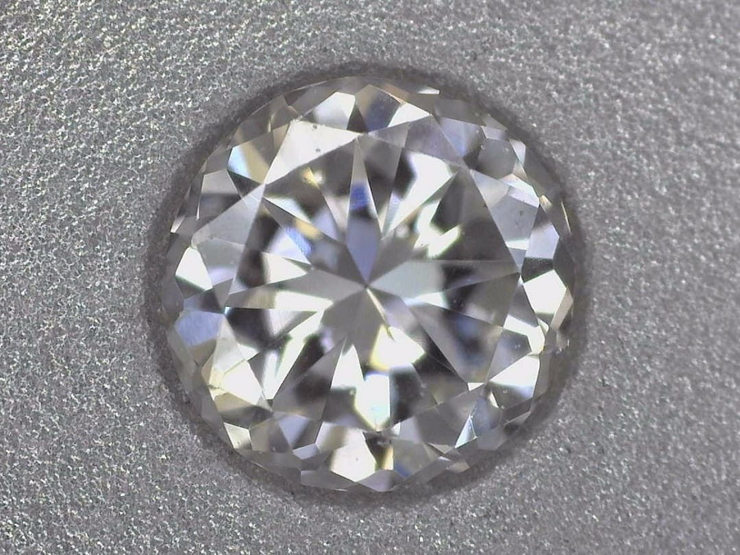 大信質舗楽天市場店のダイヤモンドルース 0.105ct Gカラー VVS-2クラリティ D＆D144面カット 蛍光性NONE 新品同様品【中古】【大信質舗】【質屋出店】管理番号：C-9440｜アングル2