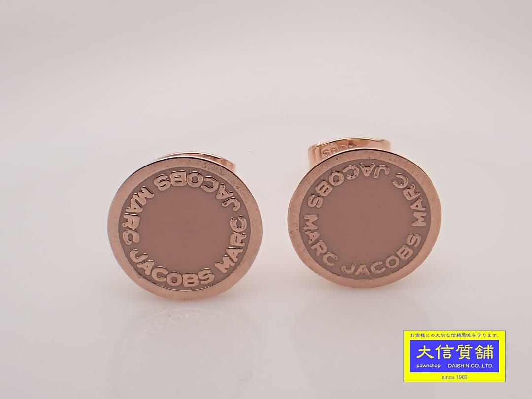 Rakuten - MARC JACOBS マークジェイコブス ロゴ ピアス GP ピンクゴールド 2.41g 中古B+【中古】【大信質舗】【質屋出店】管理番号：C-9574