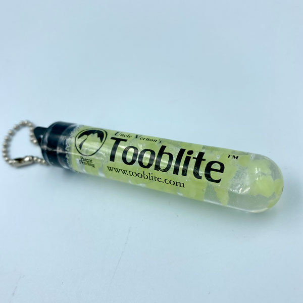 GLOW STICKS Tooblite 3inch グロースティック 防水 防塵 高耐久 半永久的 災害時 アウトドア 散歩 ダイビング キーホルダー アメリカ通販格安セール情報 楽天 通販