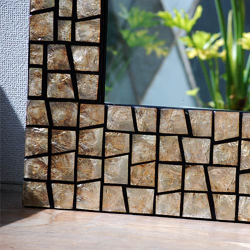 【ポイント5倍!】シェルアートミラーモザイク 125×50 おしゃれ 姿見 全身 壁掛け 全身鏡 全身姿見 ワイドミラー 角型 玄関 リビング 廊下 シェル カピス貝 カピスシェル ナチュラル モダン インテリア アジアンテイスト バリ ハワイアン リゾート ゴールド 金 送料無料 [3]