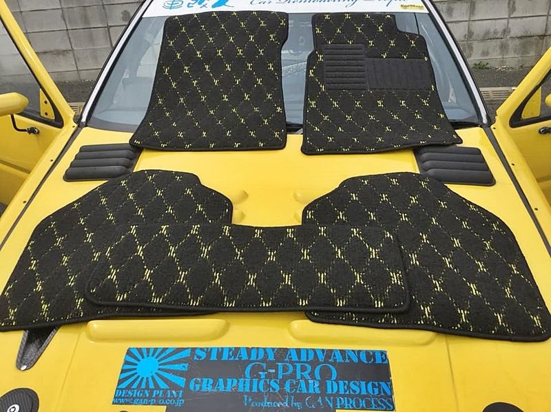 フロアマット カローラ レビン トレノ カーマット AE86 AE85 4A-G ダイヤモンドシリーズ セミオーダーメイド カー用品 マット トヨタ 車 汚れ防止 新品 対応 専用 パーツ 頭文字D ドリフト 峠 シート カバー ダイア ゴム臭くない 車内マット 足元マット [送料無料]