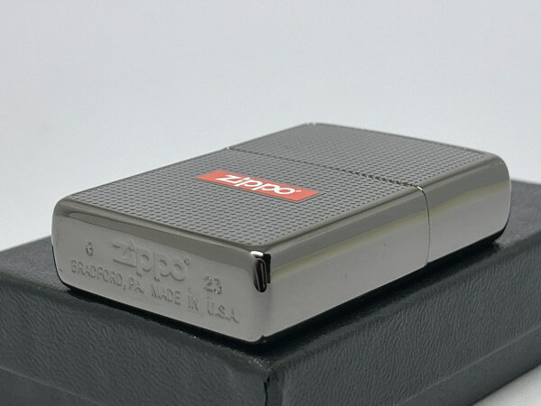 sonnetteのZIPPO[ジッポー]両面加工 DOT & LOGO ドット＆ ロゴ ブラック 2BN-CUTLOGO【楽ギフ_包装】｜アングル3