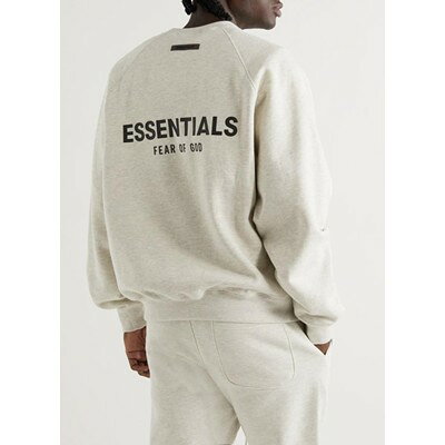 ↓FEAR OF GOD ESSENTIALSのアイテム一覧はこちらから↓ 商品説明素材-サイズ - ブランドFEAR OF GOD ESSENTIALS注意 ・ブランド公式の商品画像を使用しておりますが、お客様のモニターや照明等の影響により画面上と実物で色味が異なって見える場合がございます。 ・海外製品のため国内品と比較して基準が甘く、外箱やショッパーにつぶれや細かい傷がある場合がございます。 ・ご注文後のキャンセル・返品・交換は原則対応できかねますが、ご相談には柔軟に対応させていただきますのでお気軽にお問い合わせください。 ・人気商品のため在庫状況の変動が激しいです。お手数ではございますがご購入前にお問い合わせより在庫確認をお願いします。確認無しでのご注文後に在庫切れの際はその旨ご連絡させていただきますことご了承ください。 ・参考サイズはあくまで目安です。詳細はお気軽にお問い合わせください。 ※ご注文の前に会社概要のご確認を宜しくお願い致します。