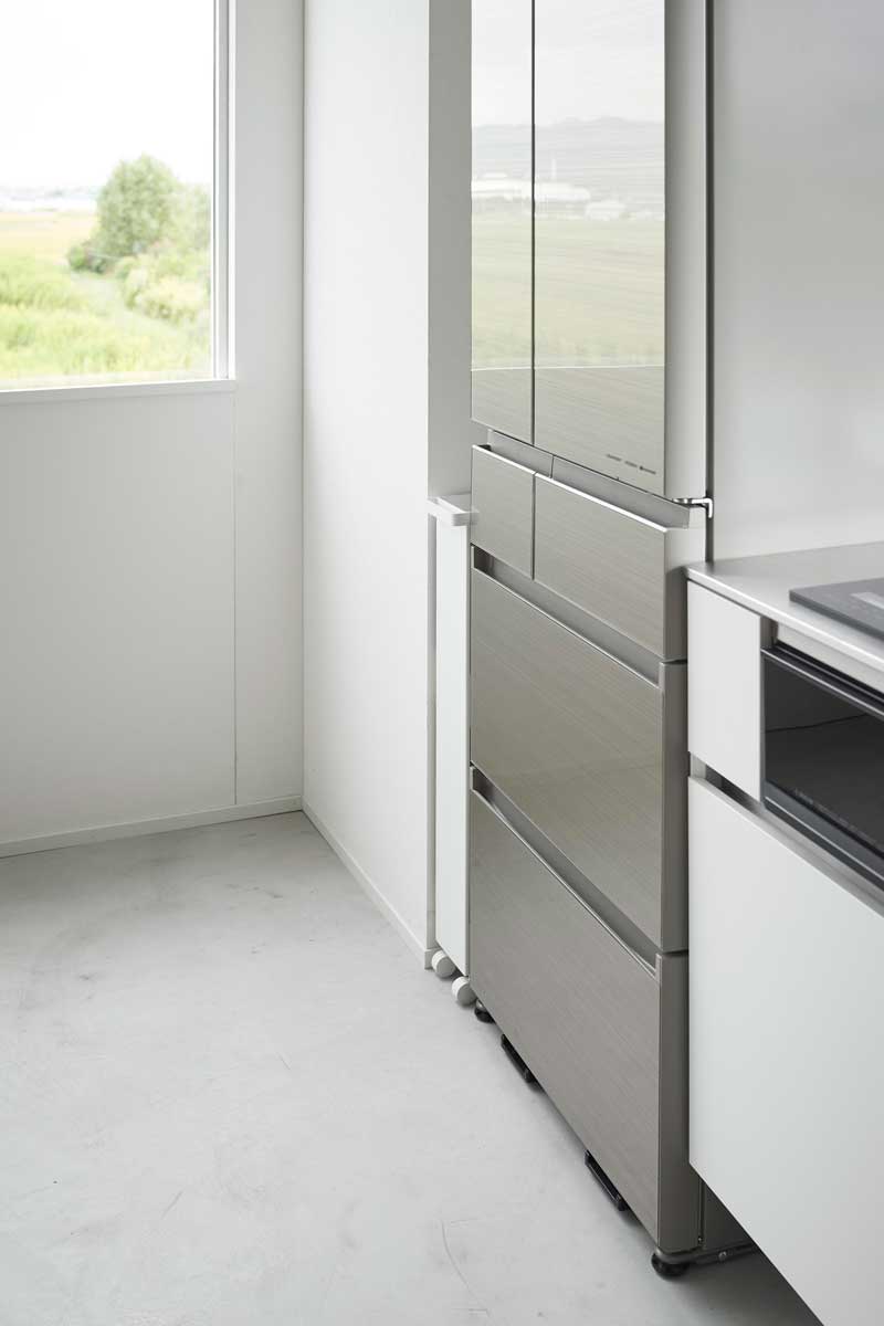 スリムワゴン 山崎実業 正規品 tower タワー キャスター付きスリムワゴン 3段 隙間に収まり見た目もスッキリ 隙間収納 隙間家具 15cm以下 キッチンワゴン 1804 ホワイト