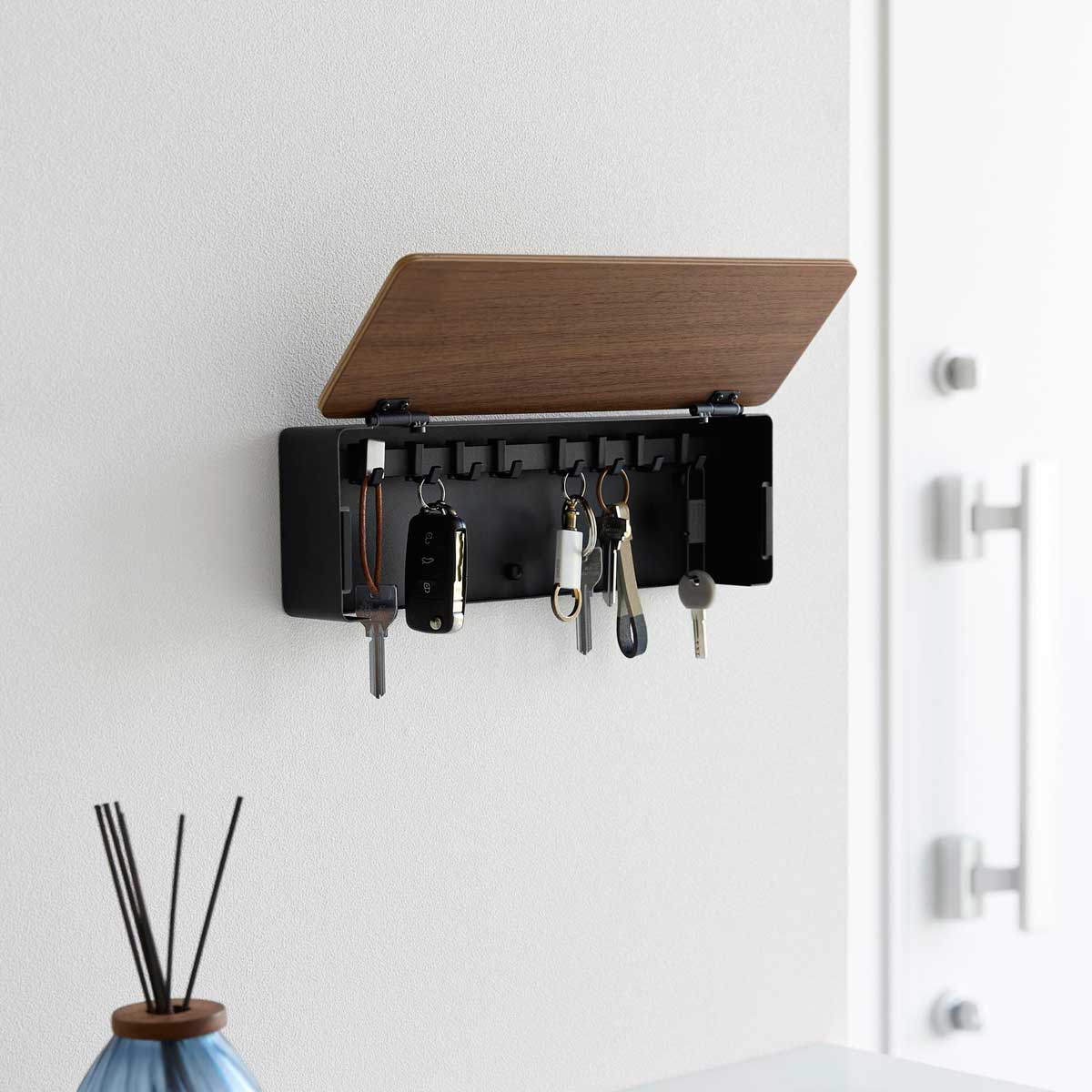 キーハンガー 山崎実業 正規品 RIN リン 壁付けキーフック ロング 玄関がすっきり整う扉付き 玄関収納 石こうボードピン キーボックス 10608 ブラウン