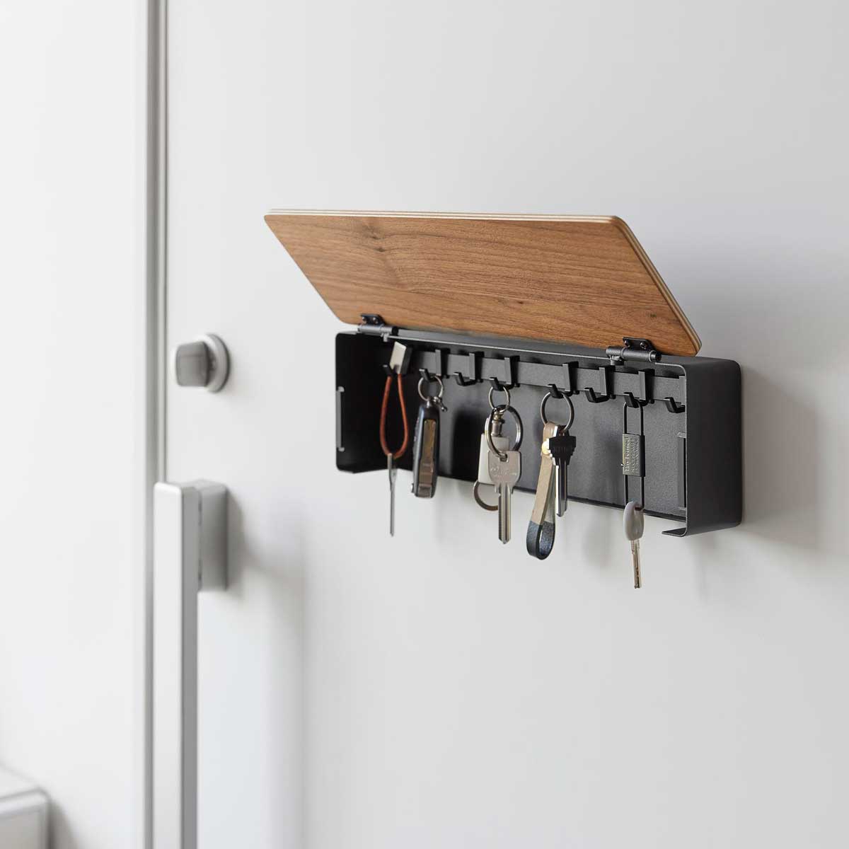 キーハンガー 山崎実業 正規品 RIN リン マグネットキーフック ロング 玄関がすっきり整う扉付き 玄関収納 マグネット取り付け キーボックス 10606 ブラウン