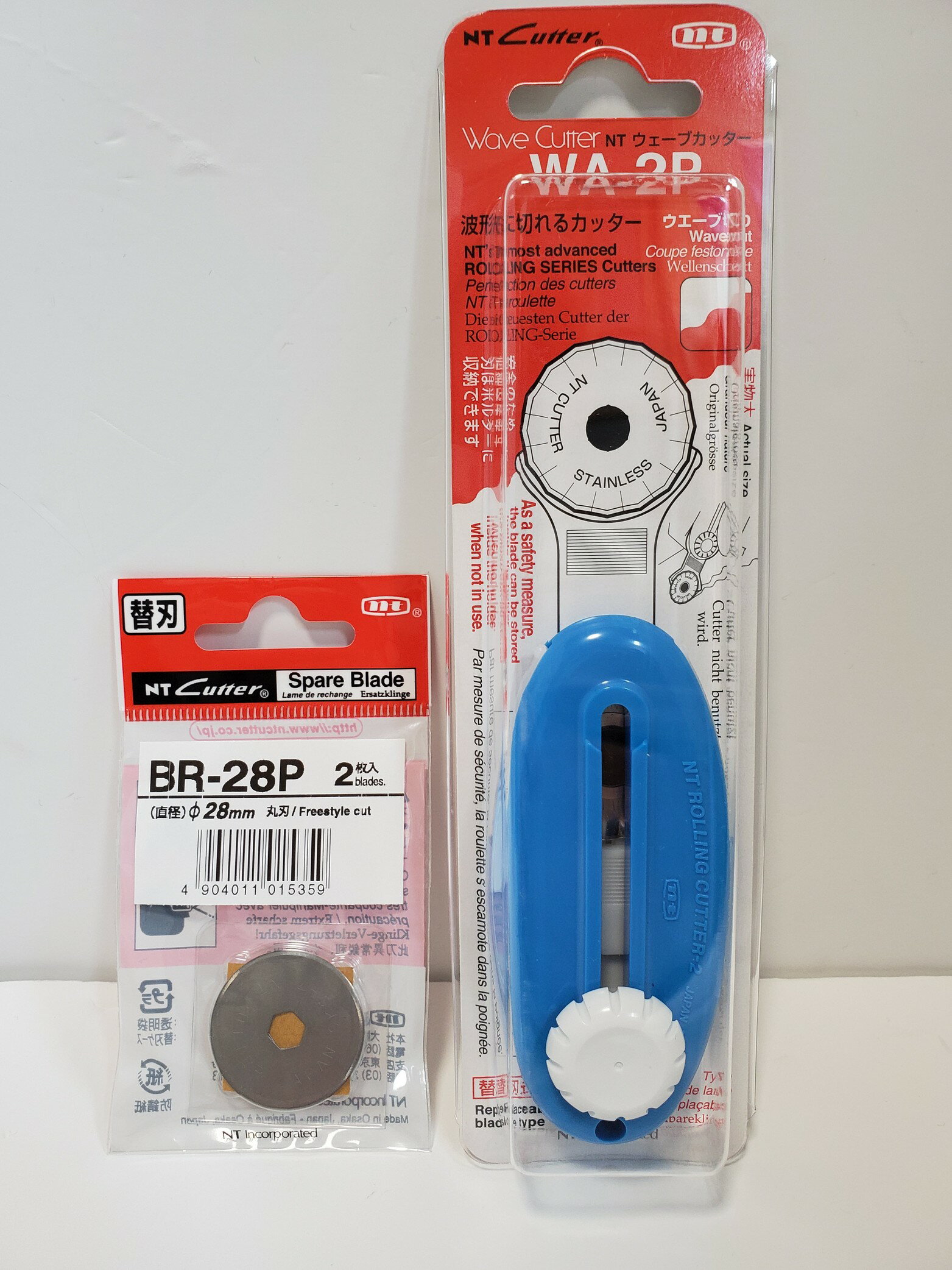 【送料無料】 ローリングカッター ウェーブ切 WA-2P BR-28P ウェーブ切りローリングカッターと曲線切り替刃(2枚入り) 手作りマスク 布 紙 ゴムシー...