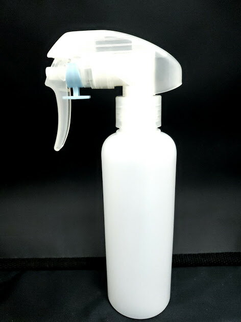 【アウトレット】トリガースプレーボトル 200ml プラ容器 乳白色　便利 どこでも除菌
