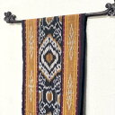【5/6迄sale最大20%OFFクーポン】 インドネシア イカット 190×40cm 紺 ネイビー 黄色 生地 織物 テーブルランナー テーブルライナー クロ...
