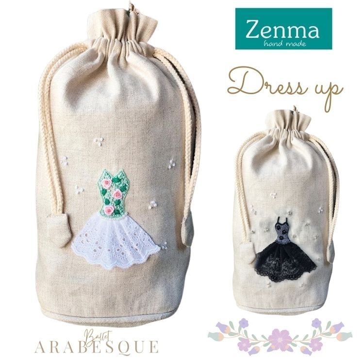 ブランドZenma ゼンマハンドメイドサイズ25cm×17cm　丸底 8cm×11.5cm素材本体：麻　 内側：ポリエステルおすすめポイント素敵なドレスのスカートデザイン。 丸底なので厚みのある小物にも最適です。 お子様用のバレエシューズ入れにもお使いいただけます。注意事項Zenmaの商品はベトナムで手刺繍しています。 手刺繍のステッチならではの温かみと、やわらかな風合いがございます。 生き生きとした愛らしいデザインが特徴です。 同じ商品でも指し手によって表情がちがい 一点一点に個性がございます。ベトナム刺繡　Zenma　巾着ローズ柄の素敵なドレススカートはレース生地でギャザリング入り ウエスト部分は白ビーズがアクセントに。後ろにはワンポイント刺繍入りシックな黒ドレス柄チュールレースで大人っぽく上品なデザイン ウエスト部分は黒ビーズでとても凝っています。後ろにはワンポイントの靴デザインお子様のバレエシューズや厚みある小物にも