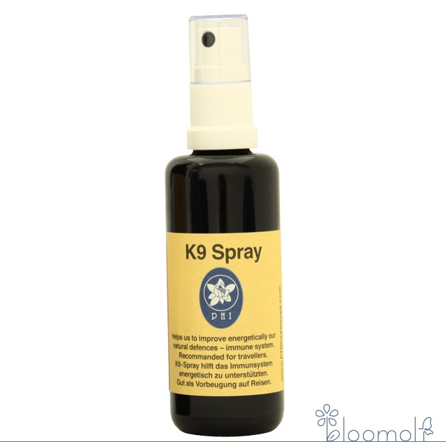 メーカー PHIEssencesBV シリーズ名 コルテPHIエッセンス 単品名称 K9スプレー(50ml) 原材料 水・海塩・アルコール類・その他 内容量 50ml 賞味期限 パッケージに記載 製造者 PHIEssencesBV 生産国 オランダ 輸入者 ネイチャーワールド(株) 資料提供 ネイチャーワールド(株) 使用上の注意 本品は化粧品や医薬品ではありません。 効果は個人によって異なり、特定の効果を保証するというものではありません。 服用はお控えください。 広告文責 (株)B-CRUISE(0362724460) キーワード K9 SprayK9 は中央アフリカのジャングルの花から作られたエッセンスで、エネルギー的な防 御力を強化することによって、実際の肉体の防御壁を作ることを助けてくれます。ま たあまりにも困難すぎてあきらめたくなってしまうような状況の助けにもなります。 希望を失わず、意志の力を結集させて目的を達成できるように助けてくれます。エネ ルギーレベルで免疫系を活性化し、生きる力を強めてくれます。旅行のおともにも。 ■使用方法 ・頭の上や体のまわりなど、体を包むオーラ(オーラフィールド)にふきかける。 ・寝室やリビングなどの室内や職場など自分が居る空間にスプレーしする。 ■使用上の注意 こちらの商品はスプレータイプとなっています。飲むことはできません。 ■保存方法 直射日光を避け保管してください。