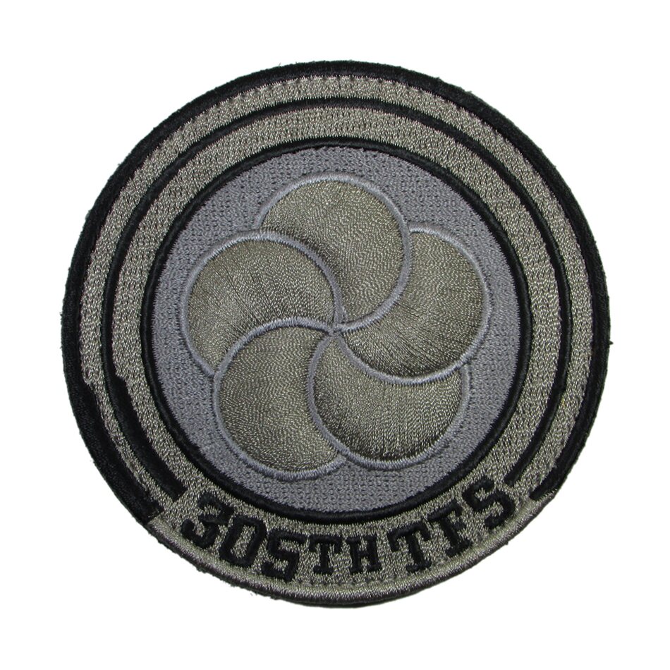 自衛隊 ワッペン 新田原 第305飛行隊 パッチ グレーロービジ 梅 ベルクロ付 航空自衛隊 自衛隊グッズ 自衛隊ワッペン