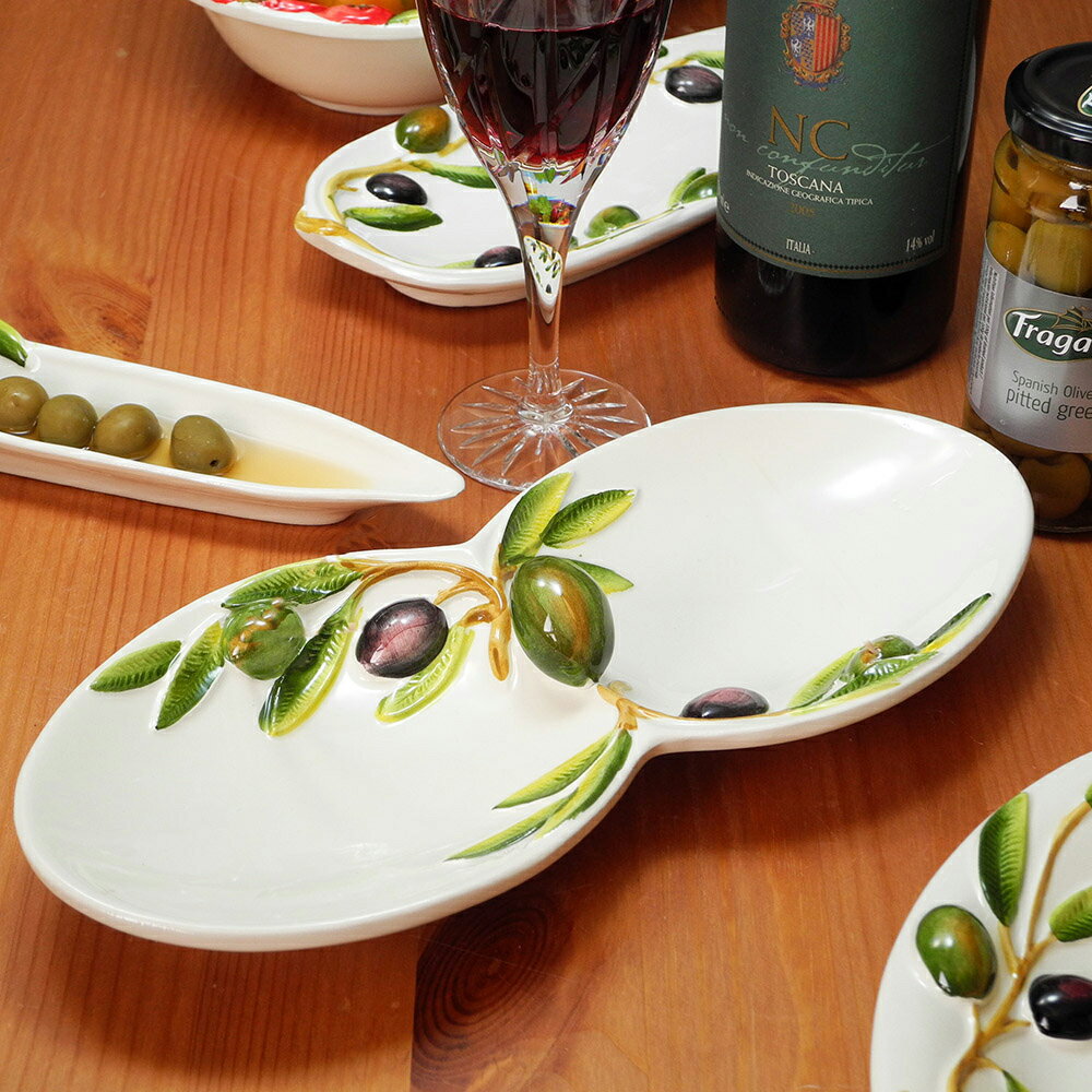Eggcups - イタリア製 オリーブ柄 洋食器 プレート 陶器 おしゃれ 食器 おつまみ皿 オードブル皿 コンビトレイ 平皿 テーブルウェア パーティ ヨーロッパ europe_plum bre-1451-ov