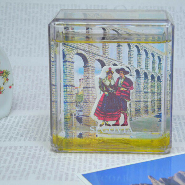 スペイン製 おもちゃ 玩具 プラスチック ペーパーウェイト 文鎮 フローティングオブジェ スノーボール 水道橋の【セゴビア】ヨーロッパ スペイン土産 スーベニア...