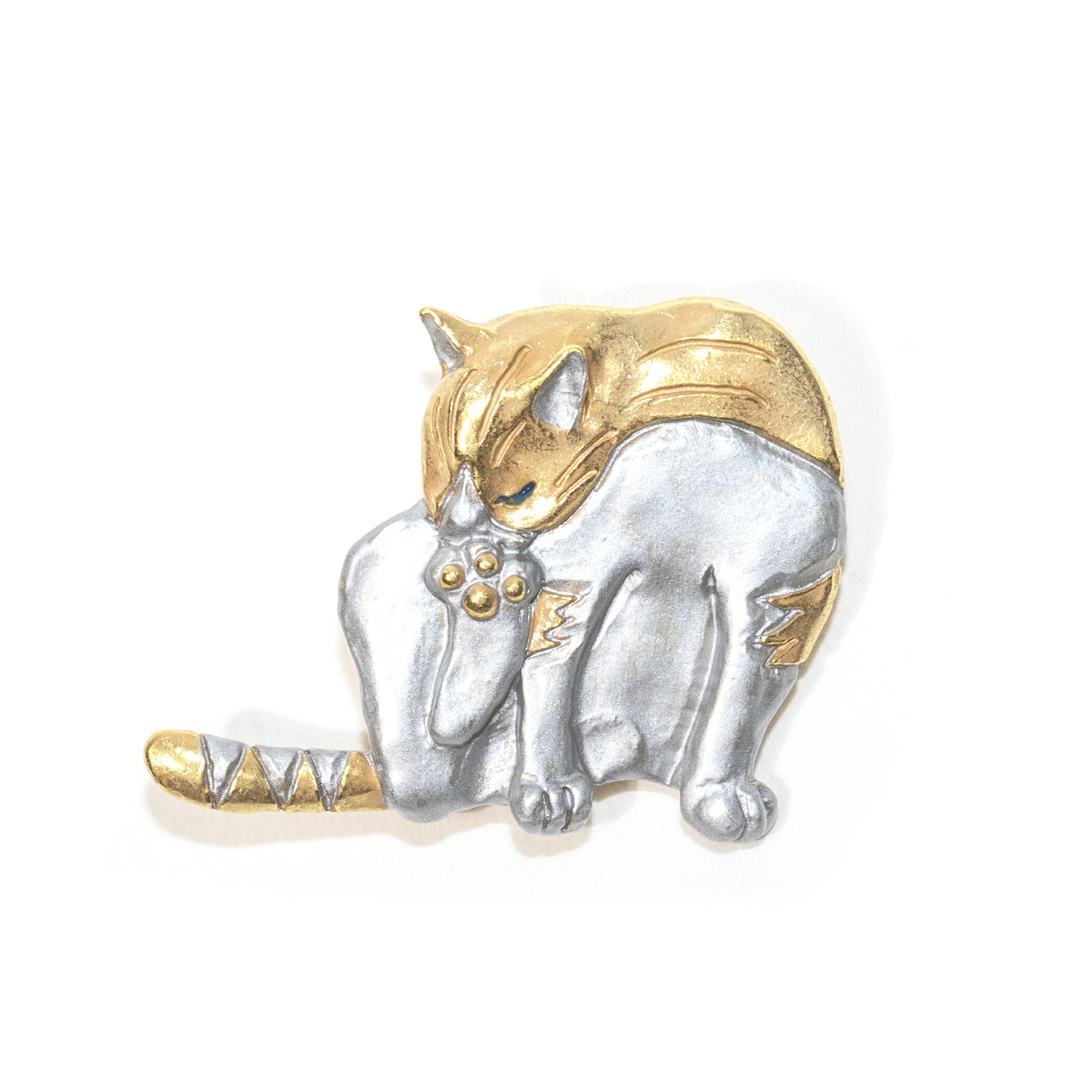 タマ ブローチ 猫グッズ ブローチ 猫アクセサリー 猫モチーフ ブラフシューペリア かわいい 雑貨  ...