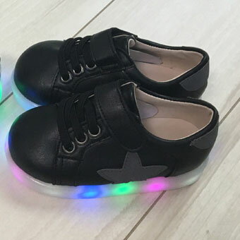 光る靴 光る シューズ ソールライト 光るスニーカー ソールライトシューズ LEDライト こども キッズ 14cm 15cm 16cm 17cm 子供靴 男の子 女の子 お洒落 カワイイ カッコイイ お洒落キッズ ファッション 韓国子供服 【あす楽】