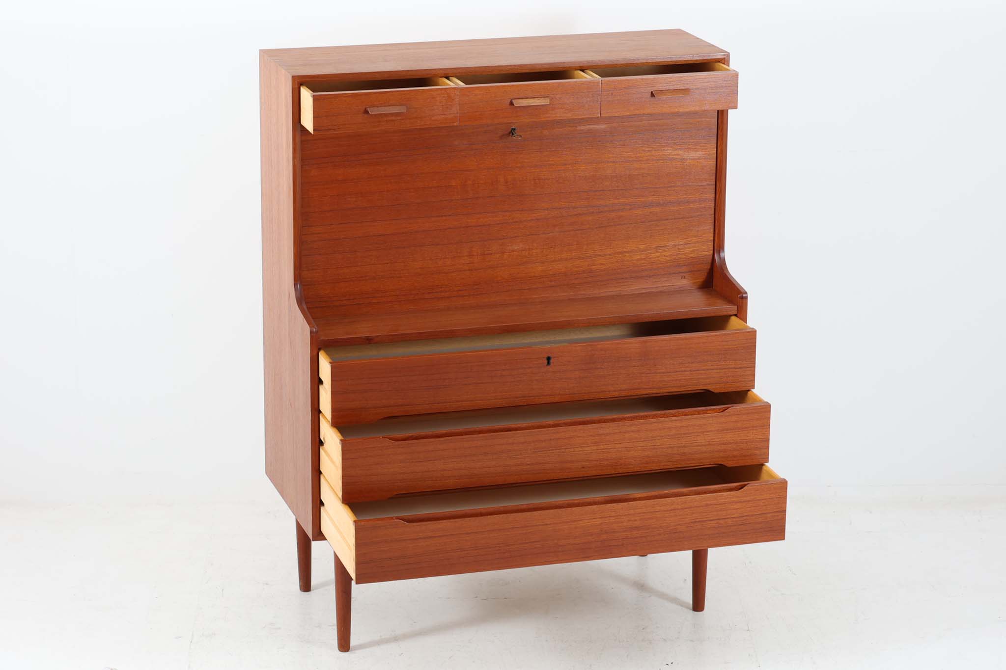 デンマーク製 Arne Wahl Iversen ライティングビューロ チーク材 北欧家具ビンテージ【アンティーク 北欧インテリア 木製机 学習机 チェスト タンス ドレッサー 収納家具 おしゃれ リビング】 [2]