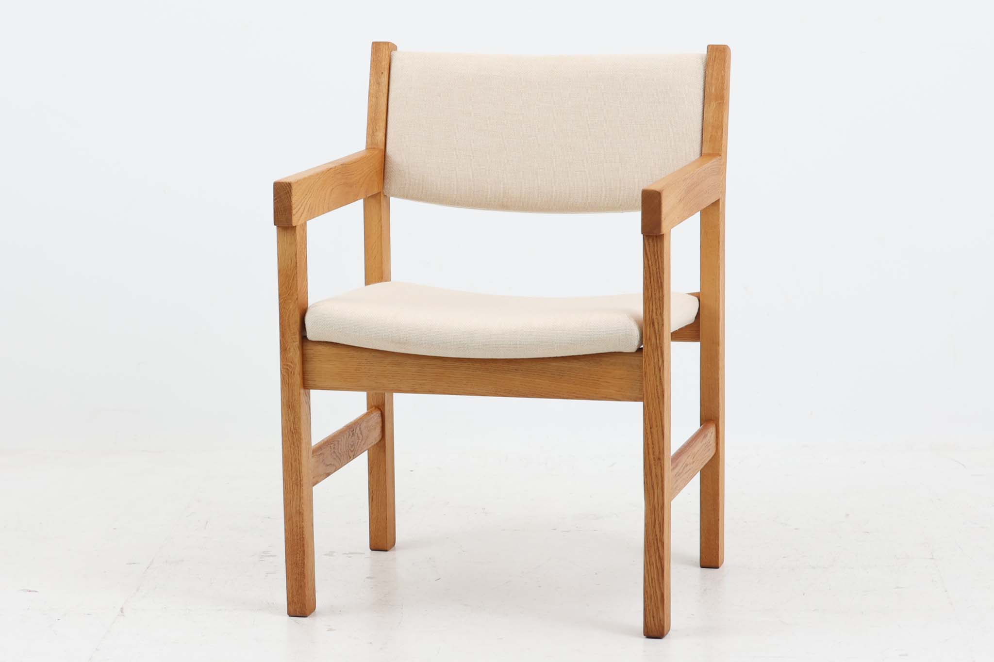 北欧家具ビンテージ　アームチェア　オーク材　Hans J.Wegner（ハンス・J・ウェグナー）　GETAMA/ゲタマ【デンマーク製 アンティーク ダイニングチェア パソコンデスクチェア おしゃれ インテリア おすすめ】