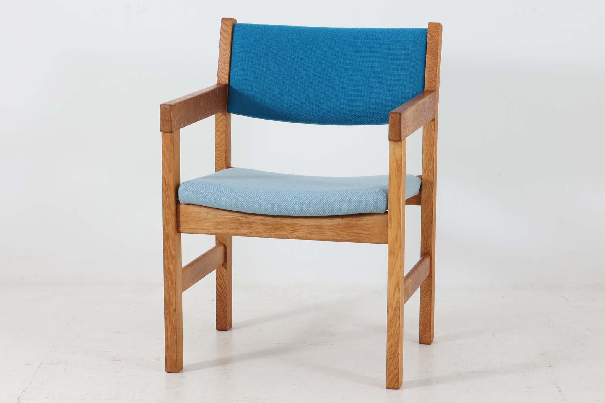 北欧家具ビンテージ　アームチェア　オーク材　Hans J.Wegner（ハンス・J・ウェグナー）　GETAMA/ゲタマ【デンマーク製 アンティーク ダイニングチェア パソコンデスクチェア おしゃれ インテリア おすすめ】