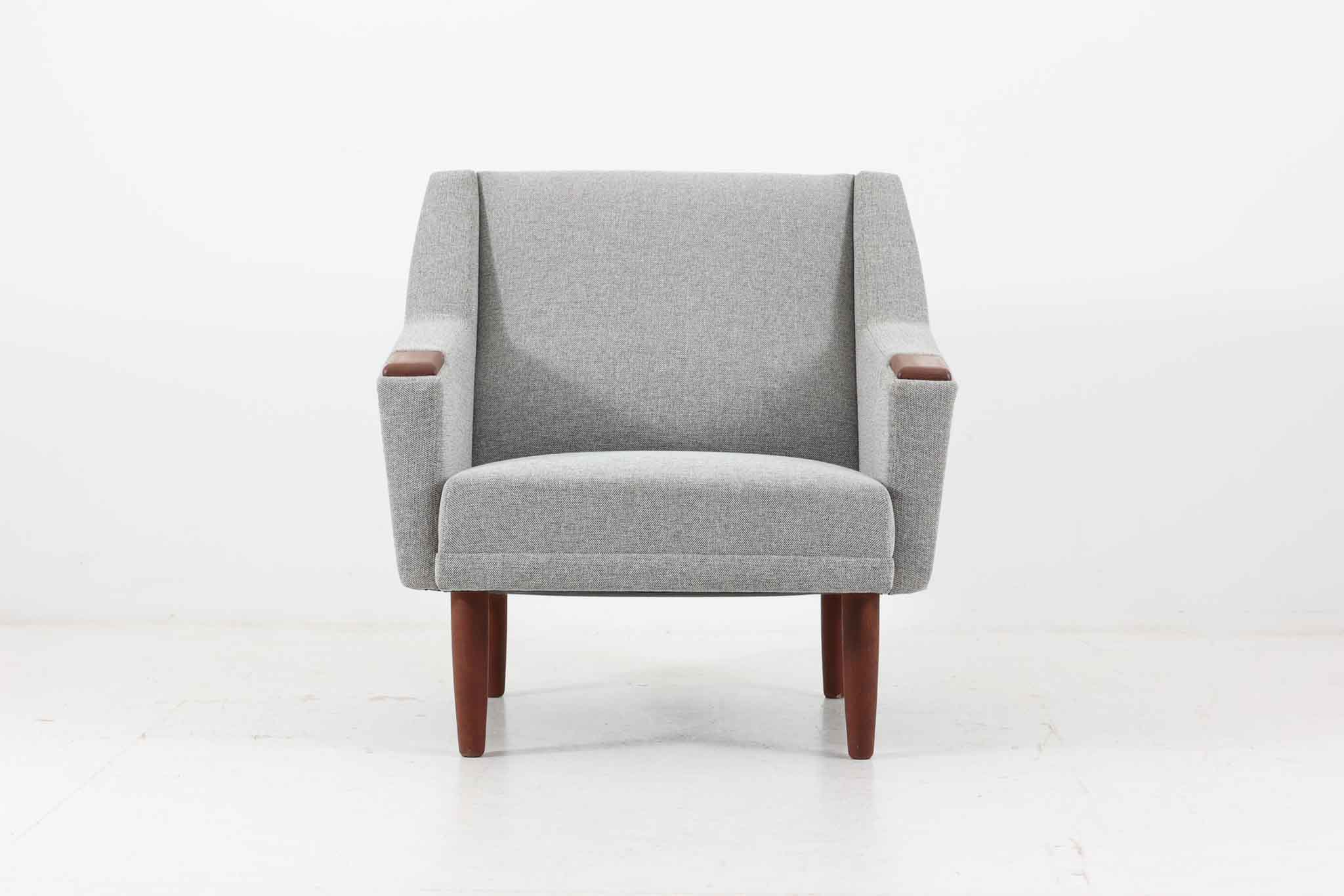 デンマーク製 4本脚が可愛い ラウンジソファ チーク材 北欧家具ビンテージ【デンマーク製 1人掛けソファ 1P ラウンジチェア アンティーク 北欧インテリア デザイナー おしゃれ リビング】