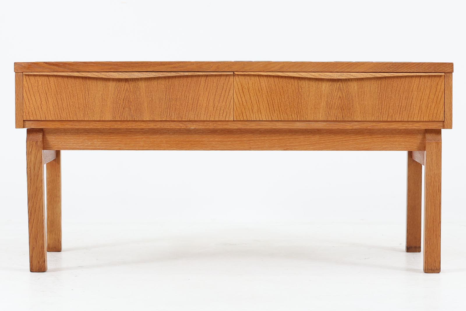 タイルトップワイドチェスト　オーク材　幅91cm　北欧家具ビンテージ【アンティーク 北欧インテリア おしゃれ リビング 収納家具】