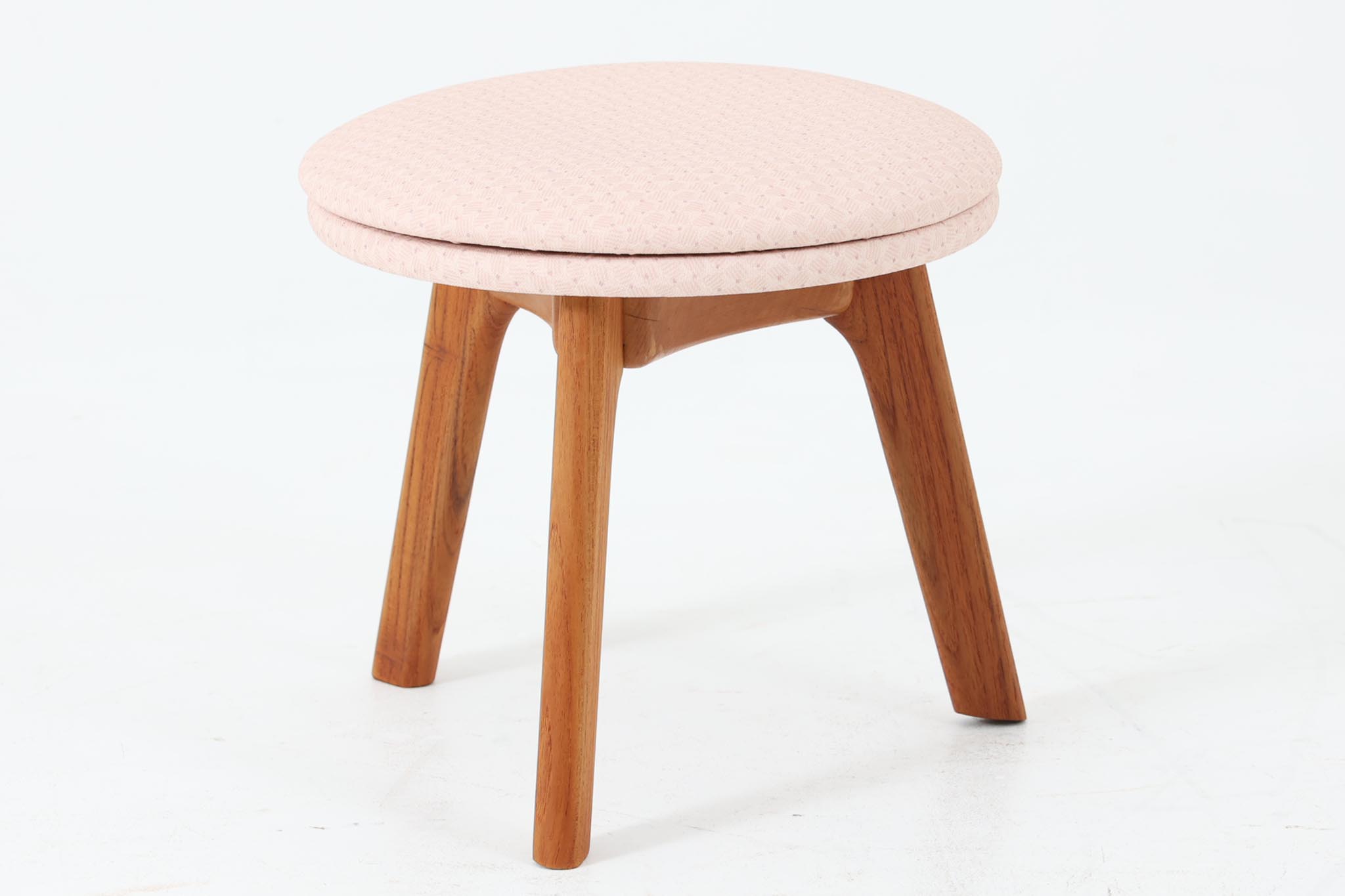 樂天商城 - 3本脚スツール　子供用　チーク材　北欧家具ビンテージ【スツール リビング ビンテージ家具 北欧インテリア モダン おしゃれ】