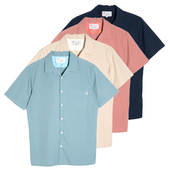 ※衣服のサイズを必ずお確かめの上ご購入ください。 ※掲載されている商品の色は、実際とは多少異なる場合がございます。 ※商品によってプリントデザインの位置が異なる場合がございます。 ■メンズモデル■ 身長174cm　Lサイズ着用 ITEM information ブランド ココナッツジュース/COCONUT JUICE 素材 ヴィンテージクロス 無地生地　60％ Cotton　40％ rayon 柄生地　100％ Cotton タイプ メンズ　かりゆしウェア カラー ベージュ、ピンク、ブルー、ネイビー の全 4 色 洗濯 ・濡れたままの放置や長時間の洗剤へのつけ置きは色落ちの原因になりますのでお避け下さい ・洗剤の種類によっては色落ちの原因になりますので中性洗剤をご使用下さい デザイン オープンカラーシャツ 生産 日本　沖縄生産 サイズ ※実寸表記ですが若干誤差が生じる場合がございます。 サイズ(cm) 胸　囲 肩　幅 袖　丈 着　丈 首回り S 109 46 22.5 69.5 M 112 47 23.8 71 L 117 48 24.5 72.2 LL 121 49 26 73.5 3L 125 50 26.8 74.5 本商品は沖縄県からの発送となります。 発送元：〒901-0223 沖縄県豊見城市字翁長 537-15