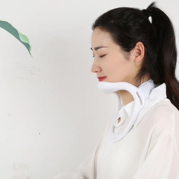 首用サポーター ネックサポーター ネック固定 軽量 頸椎保護 予防 サポート 疲れ改善 姿勢矯正 ネックストレッチ スマホ首 首の痛み 肩こりに ネックストレッチャー 在宅ワーク テレワーク 男女兼用 送料無料