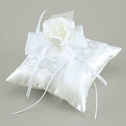 【11/20-27限定★最大P10倍+200円クーポン】 エンジェル・クッション 羽根付きタイプリングピロー 結婚式 リングピロー ウェディングベアー 引き出物...