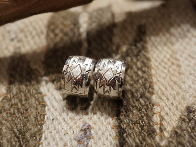 INDIAN JEWELRY NAVAHO HANDMADE STERLING SILVER EARRINGS  / インディアン ジュエリー ナバホ ハンドメイド スターリング シルバーイヤリング（ピアス）