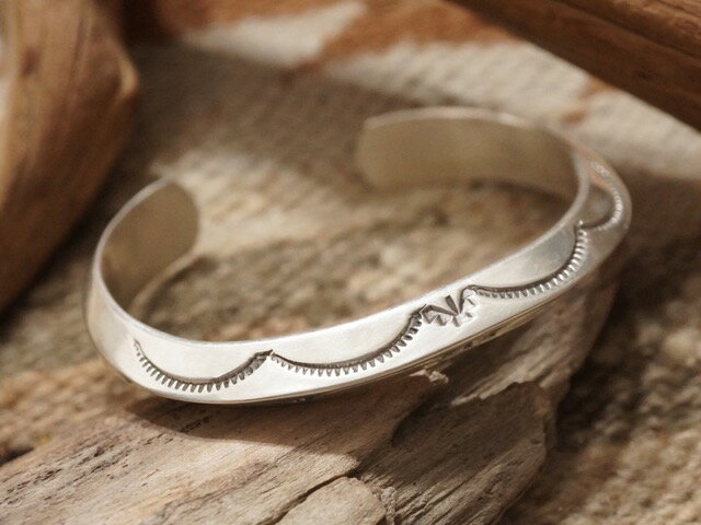 INDIAN JEWELRY NAVAJO ARROW HEAD SILVER BANGLE / ǥ 奨꡼ ʥХ  إå СХ󥰥