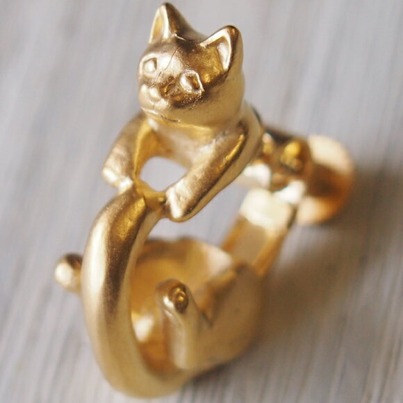 naturama(ナチュラマ) 猫イヤリング “ラテュ” 真鍮 ゴールド 片耳 [AY15-G] アクセサリー作家・加藤心姿さんの手作りアクセサリー・ハンドメイドジュエリー ねこ ネコ 個性的 日本製 国産