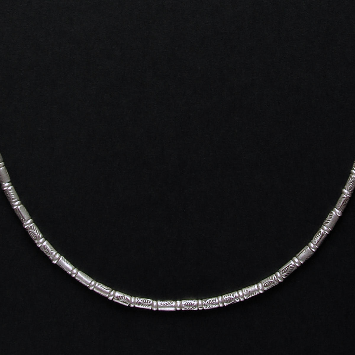 カレン 族 シルバー ビーズ ネックレス シンプル メンズ レディース 魚文様 SV950