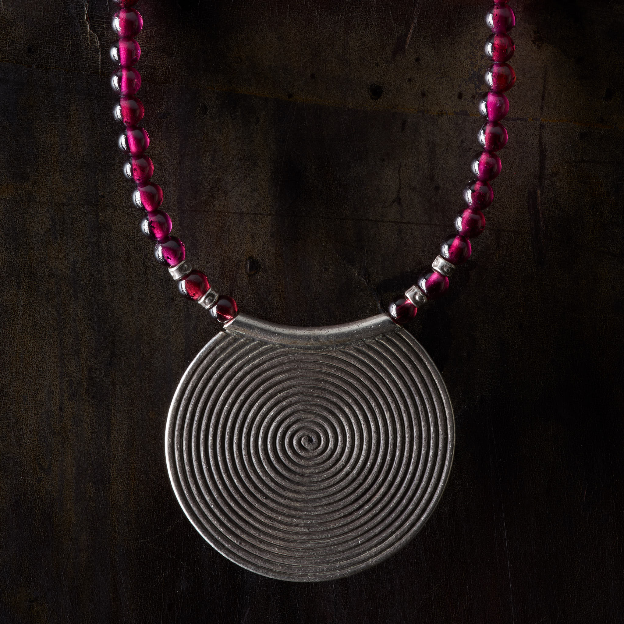 カレン 族 シルバー 深紅の輝き ガーネット ビーズ ネックレス メンズ レディース 渦巻形ペンダント SV950