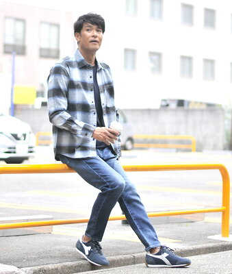 40代 50代向けのファッション メンズ コーディネートスナップ ミドル世代の男性が楽しめる22 23秋冬新作の最新の着こなし 40代 50代向けのファッション メンズ コーディネートスナップ ミドル世代の男性が楽しめる22 23秋冬新作の最新の着こなし