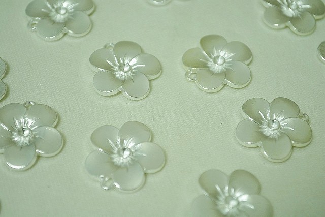 樂天商城 - ビーズクラブ チャーム 花 はな 大 シルバー 22mm 10個セット チャーム キーホルダー ネックレス 飾り ピアス