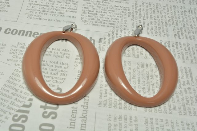 ビーズクラブ アクリル オーバル リング チャーム 大 シルバー ココア 49mm 2個 チャーム キーホルダー..