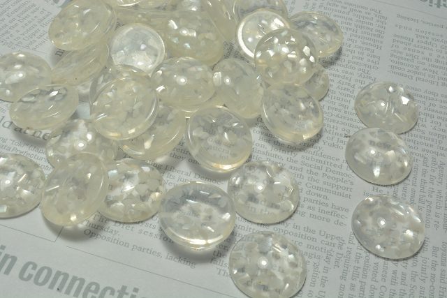 乐天商城 - ビーズクラブ アクリル シェル クリア カボション ホワイト 4個 17mm ピアス イヤリング パーツ ネックレス ハンドメイド DIY