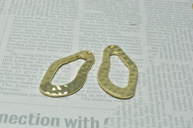 ビーズクラブ 変形 ゴールド チャーム 2個 32mm チャーム キーホルダー ネックレス 飾り ピアス