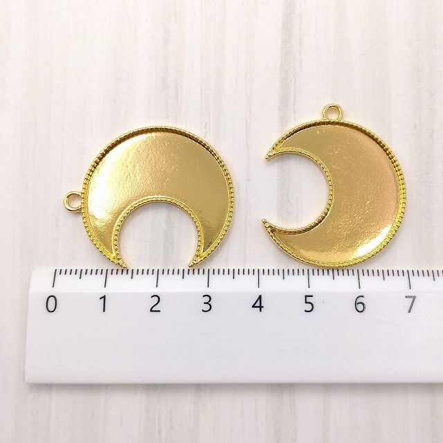 1個 ビーズクラブ レジン ミール皿 三日月 Crescent Moon ゴールド フレーム 37mm ...